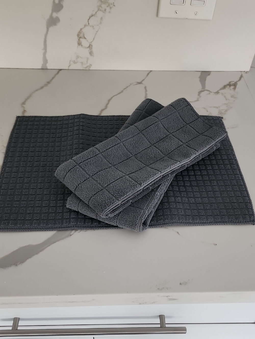 Charcoal Gray Textured Kitchen Dish Dry Mate & Towels - Set of 2
